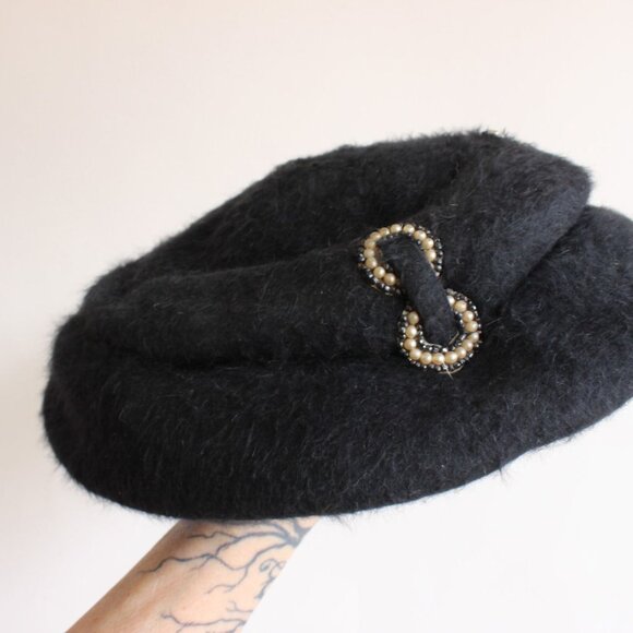 Vintage 1940s Hat, Black Plate Hat with Faux Pearls, Millinery - Picture 2 of 10